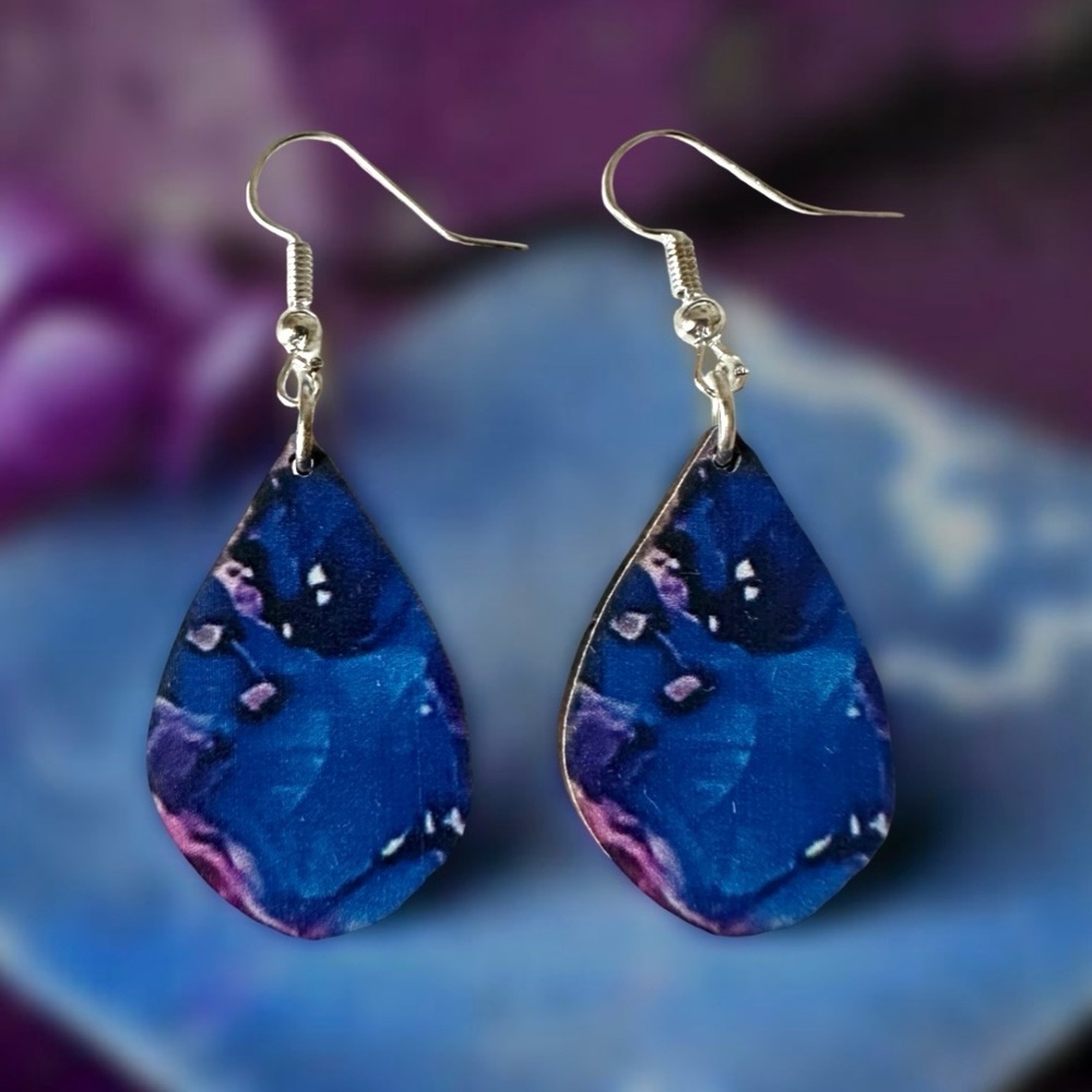 ⭐️ 5 for $25 Blue Boho Wood Abstract Teardrop Hoop Earrings - Picture 2 of 7